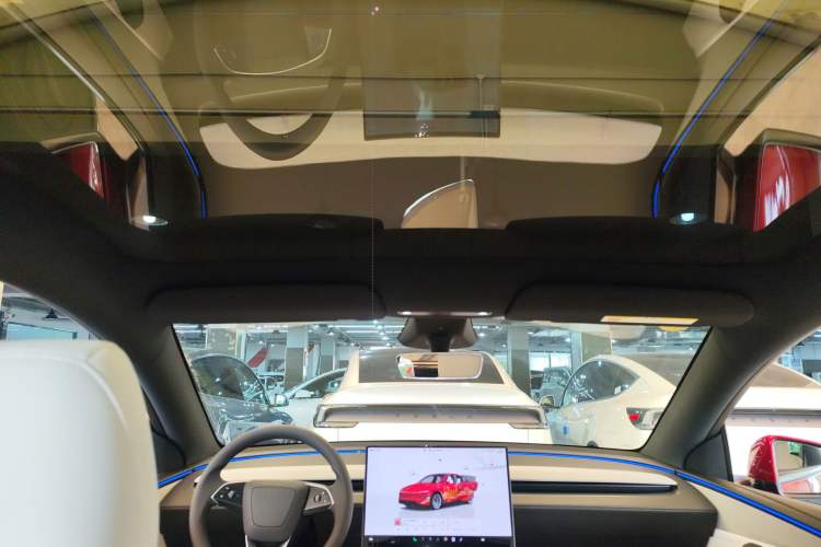 Used Tesla Model Y 2026 Facelifted Long-Range Rear-Drive Model Headliner