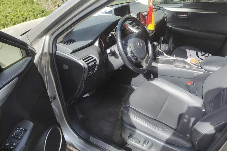 Used Lexus NX 2020 200 Front-Wheel Drive Vmotion Edition China VI Standard