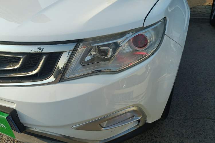 Used Geely Auto Emgrand X7 Sport 2016 2.0L Manual ZhiShang Version Left Front Headlight