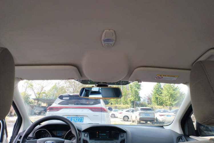 Used Ford Focus 2015 Sedan 1.6L Manual Comfort Model