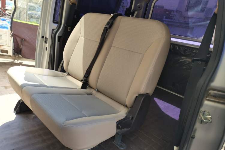 Used Wuling Hongguang V 2019 1.5L Jingqu Version China VI LAR
