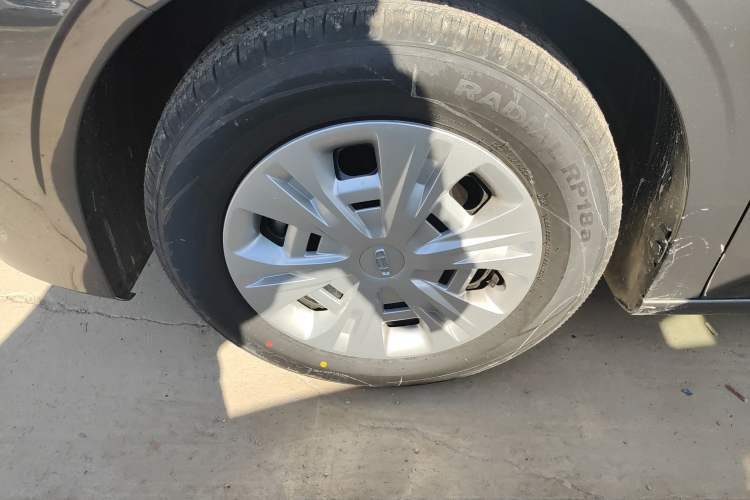 Used Geely Auto Emgrand 2025 4th Generation 1.5L Manual - Starry Edition Left Front Wheel Hub