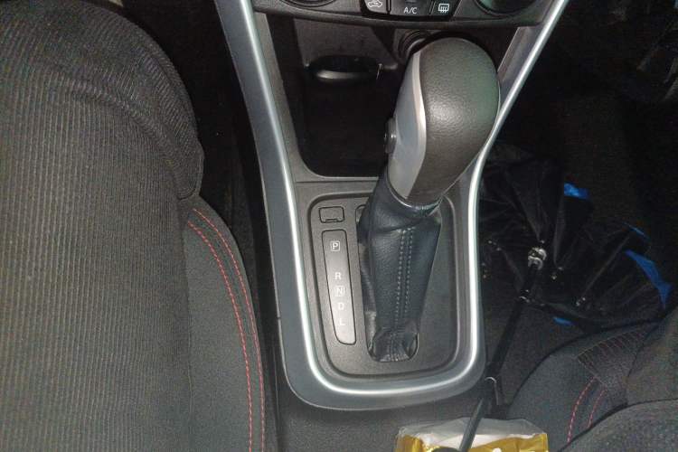 Used Suzuki S-Cross 2014 1.6L CVT Two-Wheel Drive Entry Model