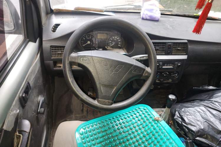 Used Wuling Rongguang 2012 1.5L Extended Basic Version Steering Wheel