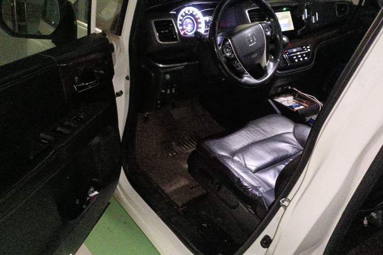 Used Honda Odyssey 2015 Updated Version 2.4L Smart Edition