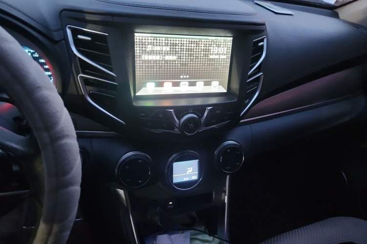 Used BYD Song 2017 Gaishi Upgrade Edition 1.5TI Manual Elite Model