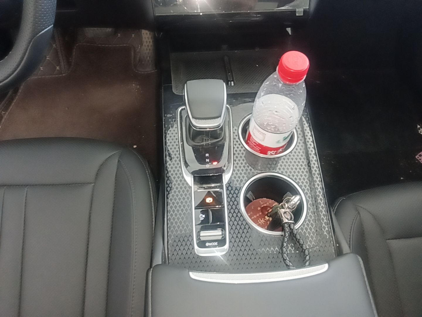 Hongqi HS3 PHEV 2024 PHEV 115km Jingwei Edition — снимка 16