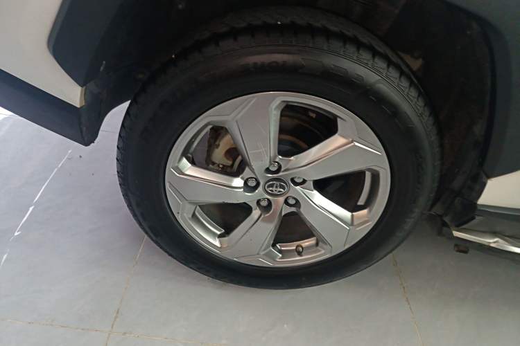 Used Toyota RAV4 2020 2.0L CVT Two-Wheel Drive Fashion Edition
