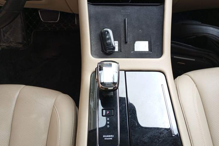 Used Hima AITO M7 2022 1.5T Four-Wheel Drive Flagship Edition
