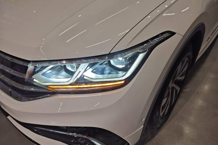 Used Volkswagen Tiguan L New Energy 2022 430 PHEV Plug-in Hybrid Flagship Edition Left Front Headlight