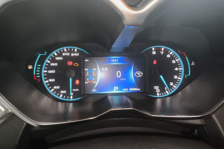 Used Soueast DX7 2015 1.5T Automatic Luxury Model