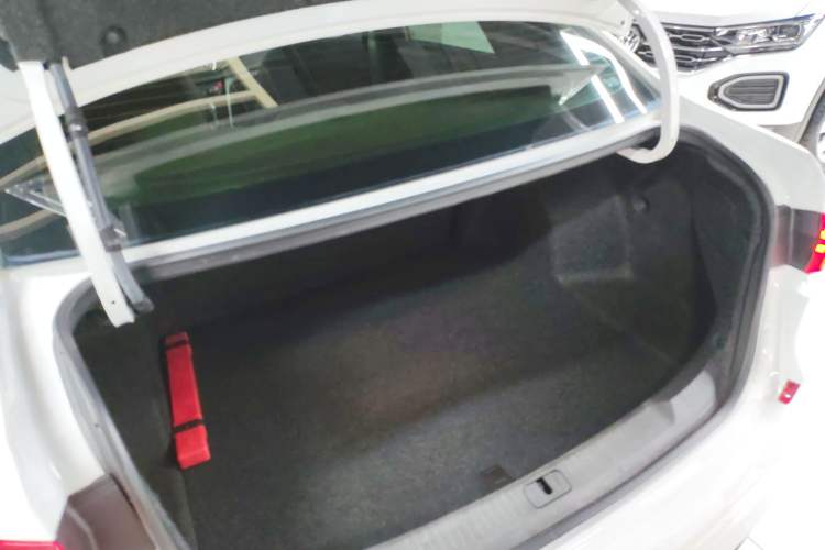 Used Chevrolet Monza 2019 RS 330T Automatic Comfort Edition China VI Standard Trunk