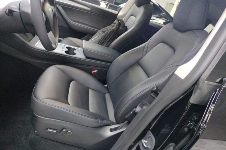 Used Tesla Model Y 2023 Long-Range All-Wheel-Drive Version