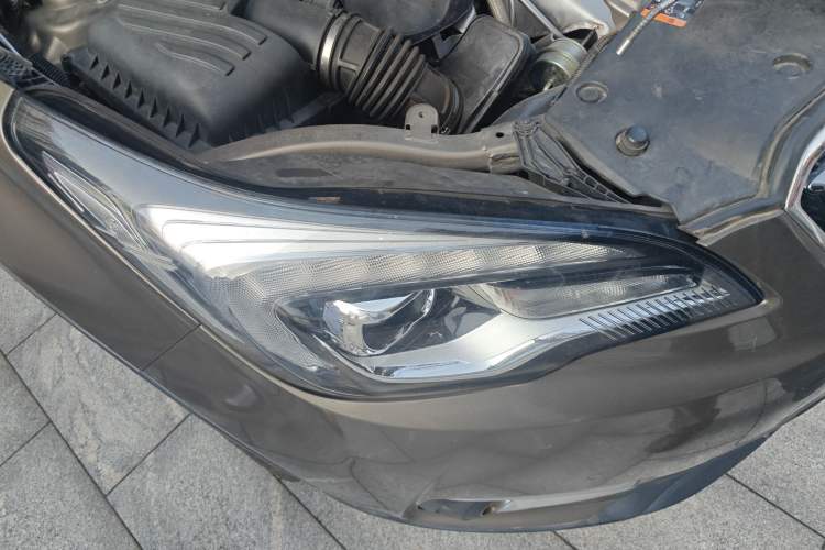 Used Buick Envision 2018 28T Four-Wheel Drive Luxury Model
