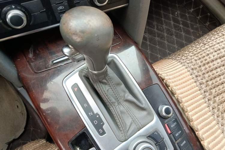 Used Audi A6L 2010 2.0 TFSI Automatic Standard Edition
