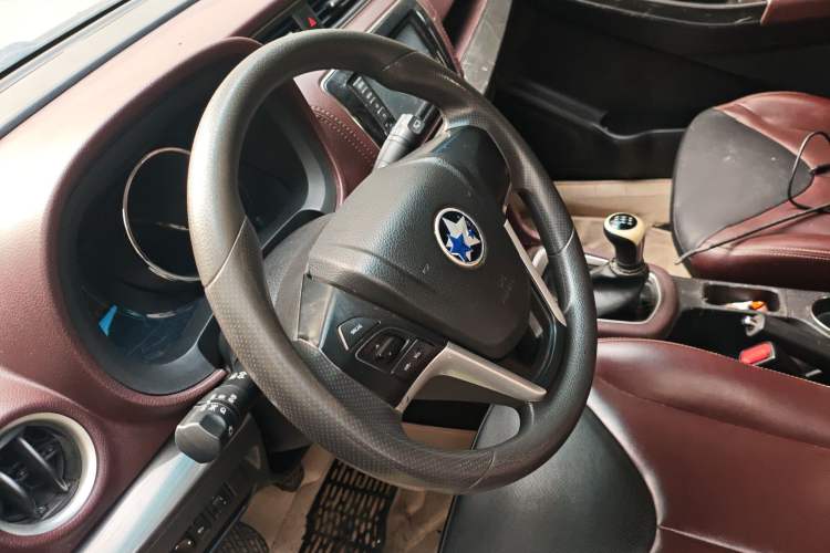 Used Venucia M50V 2017 1.5L XL Manual Comfort Edition Steering Wheel