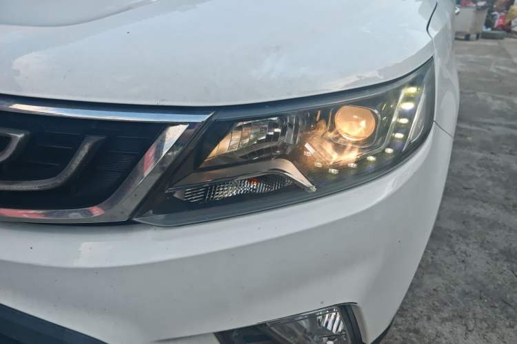 Used Geely Auto Vision X6 2016 1.8L Manual Luxury Model Left Front Headlight