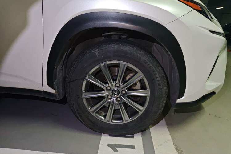 Used Lexus NX 2017 300h Front-Drive FENGSHANG Edition
