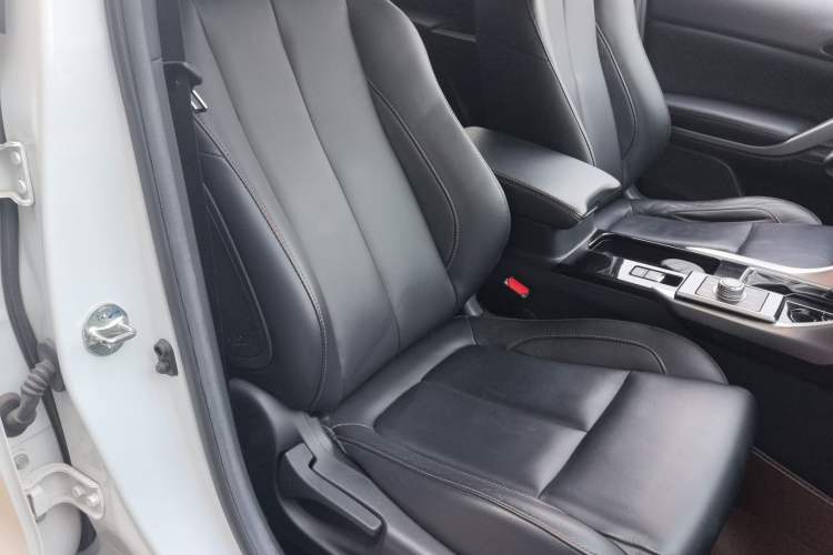 Used Mitsubishi Eclipse Cross 2018 1.5T CVT Two-Wheel Drive Belief Edition Right Front Seat