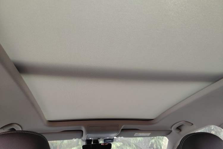 Used Volkswagen Tiguan L 2022 330TSI Automatic Two-Wheel Drive R-Line Enhanced Edition
