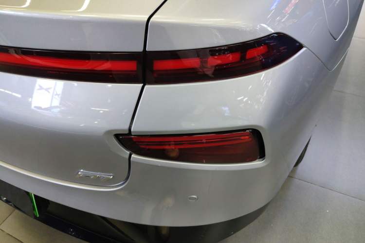 Used XPeng P7 2020 670N Right Rear Taillight