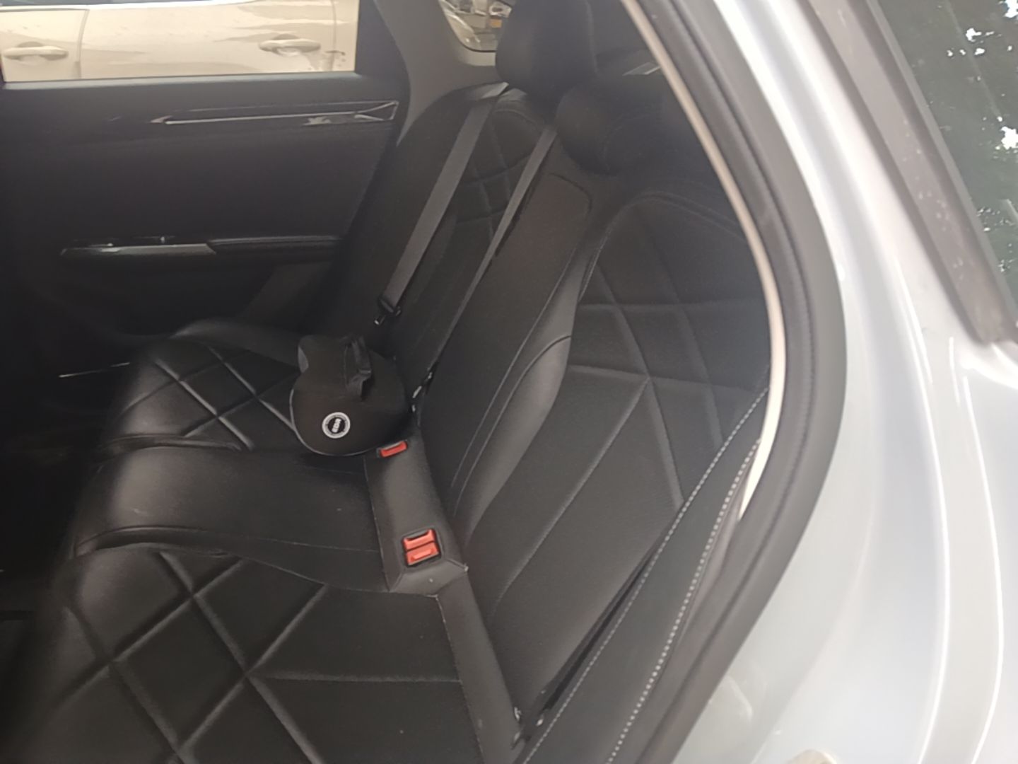 Geely Galaxy L6 2024 125km PLUS Dragon Edition — снимка 20