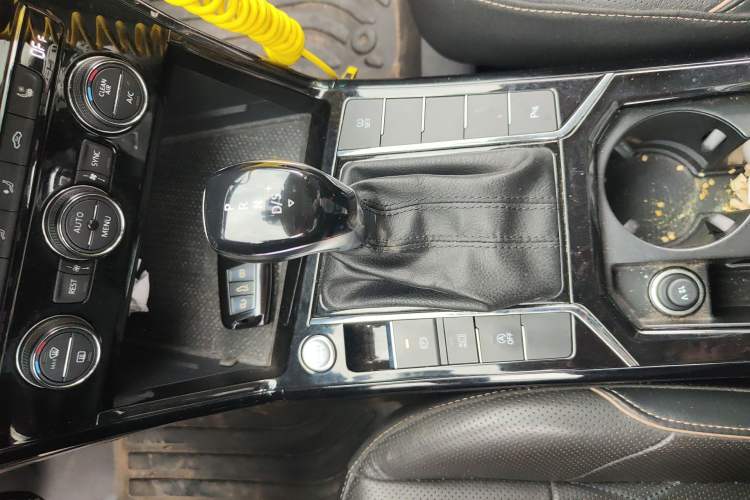 Used Volkswagen Passat 2019 330TSI Luxury Edition China VI Standard