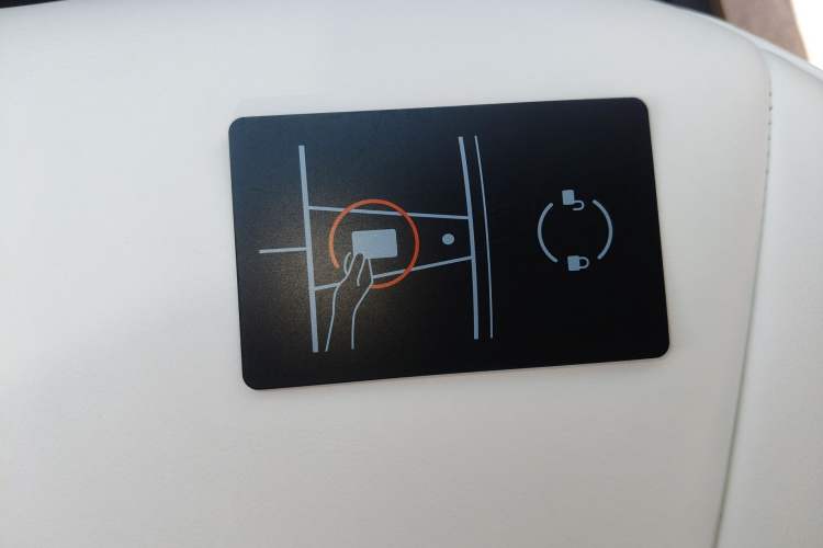 Used Tesla Model Y 2022 Revised Version Long-Range All-Wheel Drive Interior 1