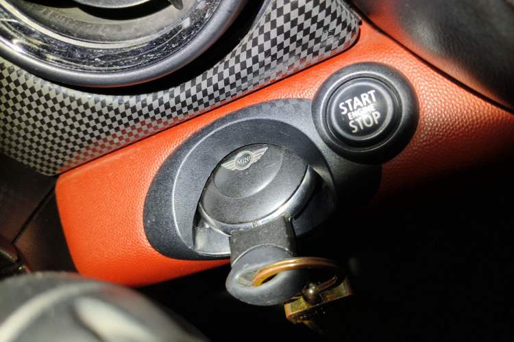 Used MINI 2011 1.6T COOPER S
