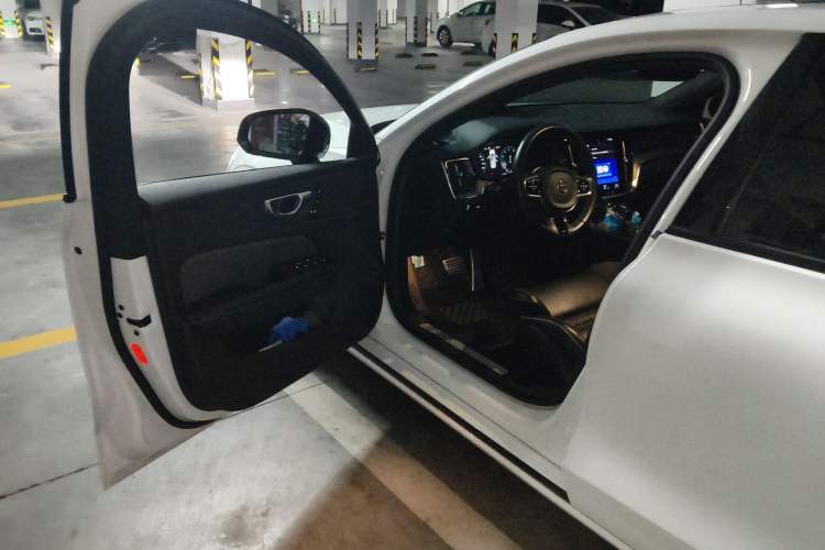 Used Volvo S60 2021 T4 Zhiyuan Sport Edition Driver Seat