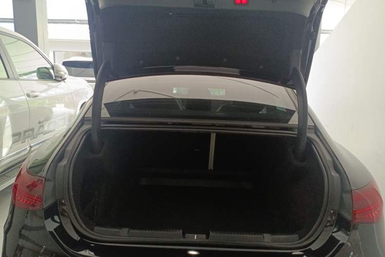Used Mercedes-Benz EQE 2022 350 Pioneer Edition Trunk