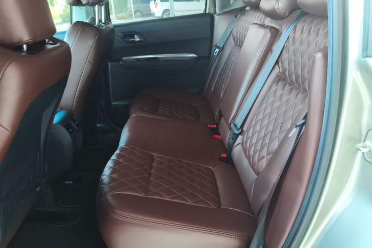 Used Peugeot 3008 2016 2.0L Manual Classic Edition
