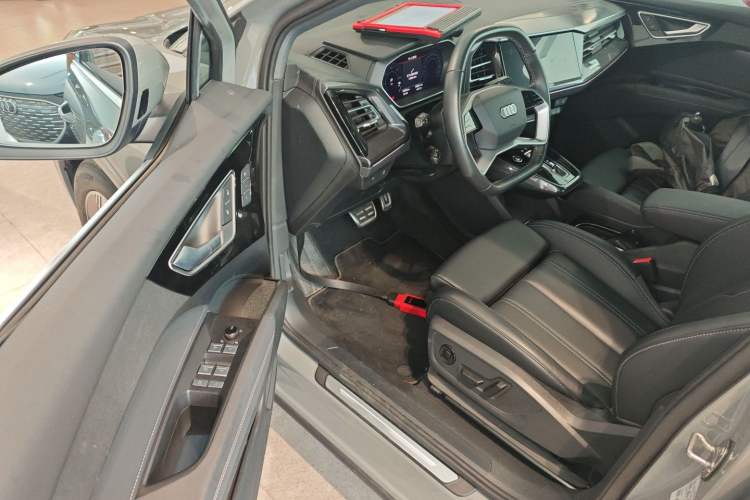 Used Audi Q4 e-tron 2024 40 e-tron Boundary Edition Driver Seat