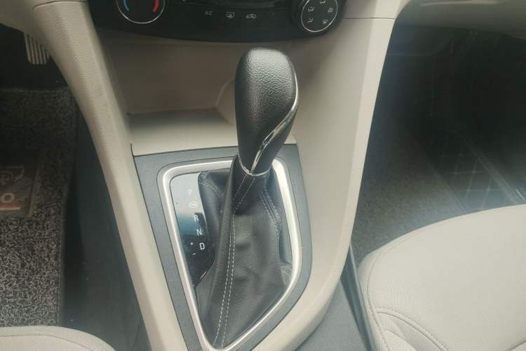 Used Buick GT 2021 Exemplar 1.5L Automatic Entry-Level Trim Gear Lever