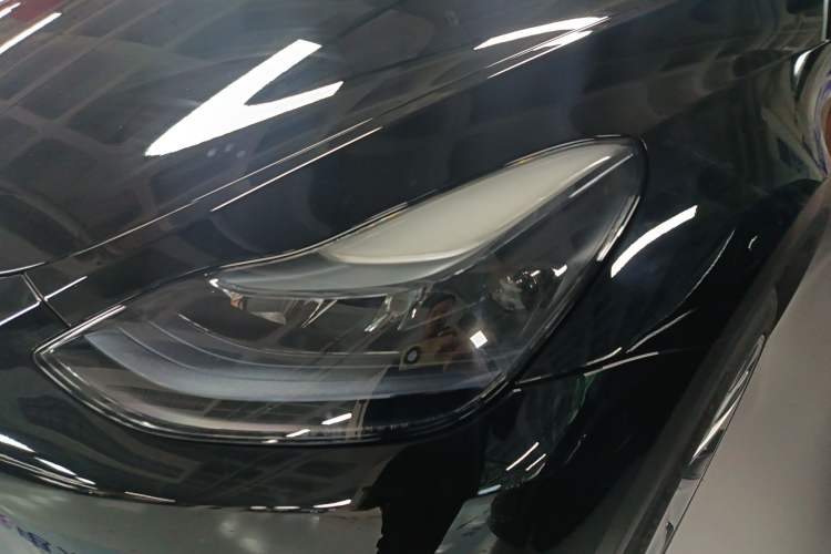 Used Tesla Model Y 2022 Long-Range All-Wheel-Drive Version