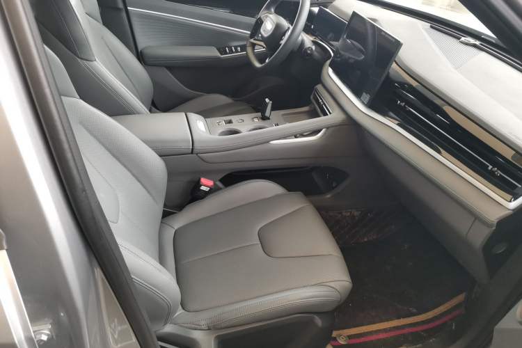 Used Geely Auto Emgrand X7 Sport 2026 Model 1.5TD Aspirational