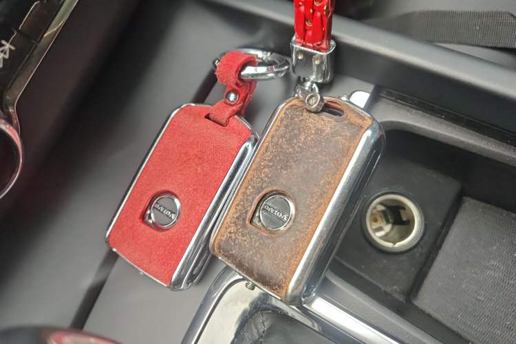 Used Volvo XC60 2019 T5 4x4 Smart Edition China VI Standard