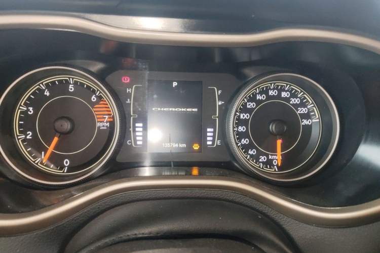 Used Jeep Cherokee 2016 2.4L Leading Edition