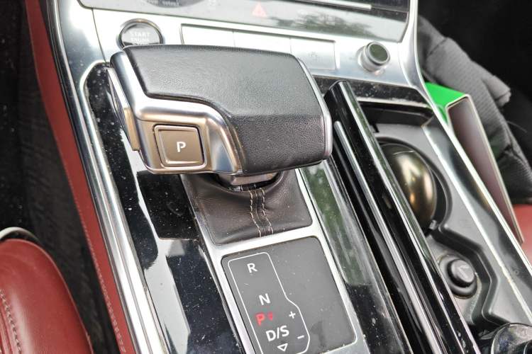 Used Audi A7L 2022 45 TFSI quattro S-line Black Warrior Edition Gear Lever