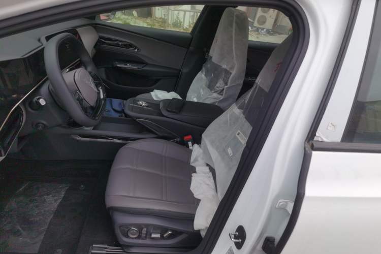 Used Hongqi EH7 2024 640 Pro+ All-Wheel Drive