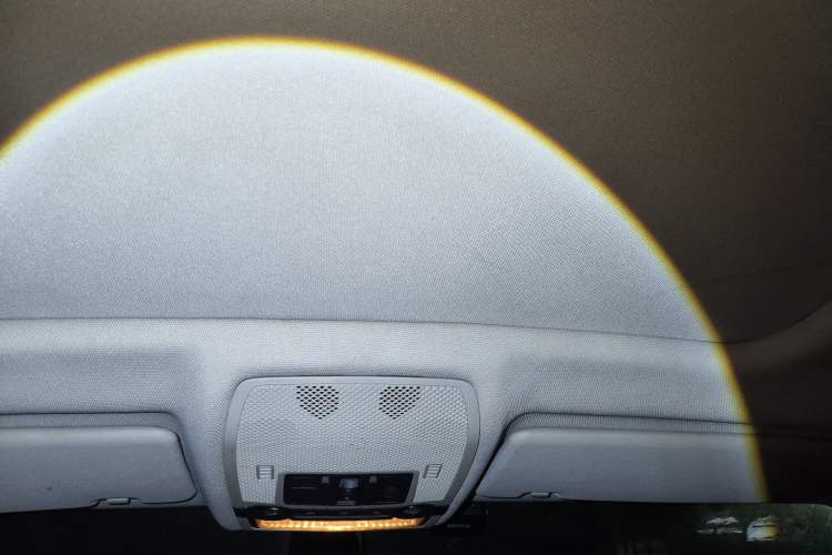 Used BMW X5 2011 xDrive35i Leading Model Headliner