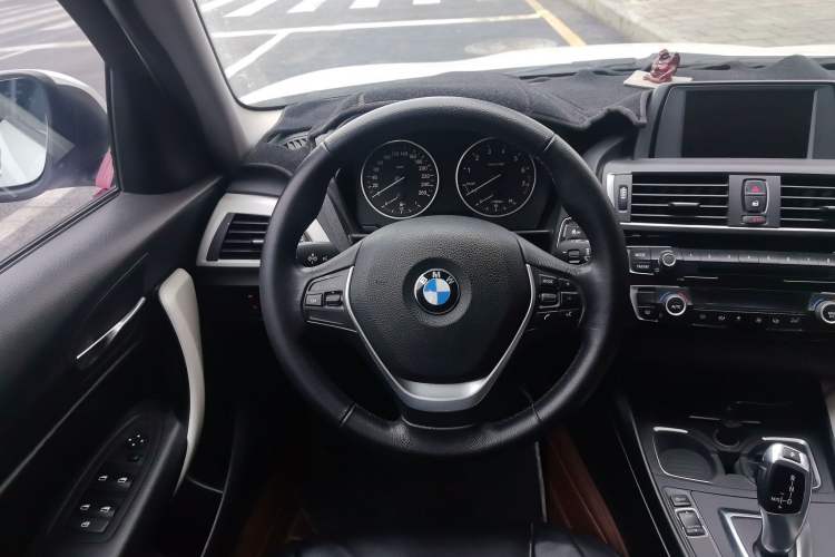 Used BMW 1 Series 2015 120i Leading Model
