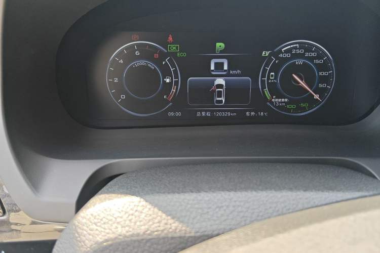 Used BYD Tang New Energy 2015 2.0T Four-Wheel-Drive Flagship Model
