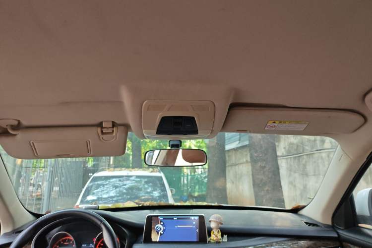 Used Hanteng X7 2016 1.5T Manual Luxury Version Headliner