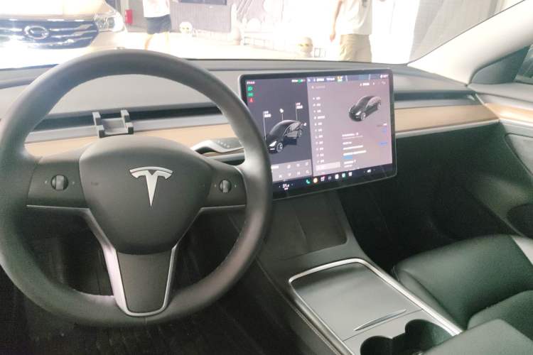 Used Tesla Model 3 2021 Standard Range Rear-Wheel Drive Upgraded Version 3D6 Center Console