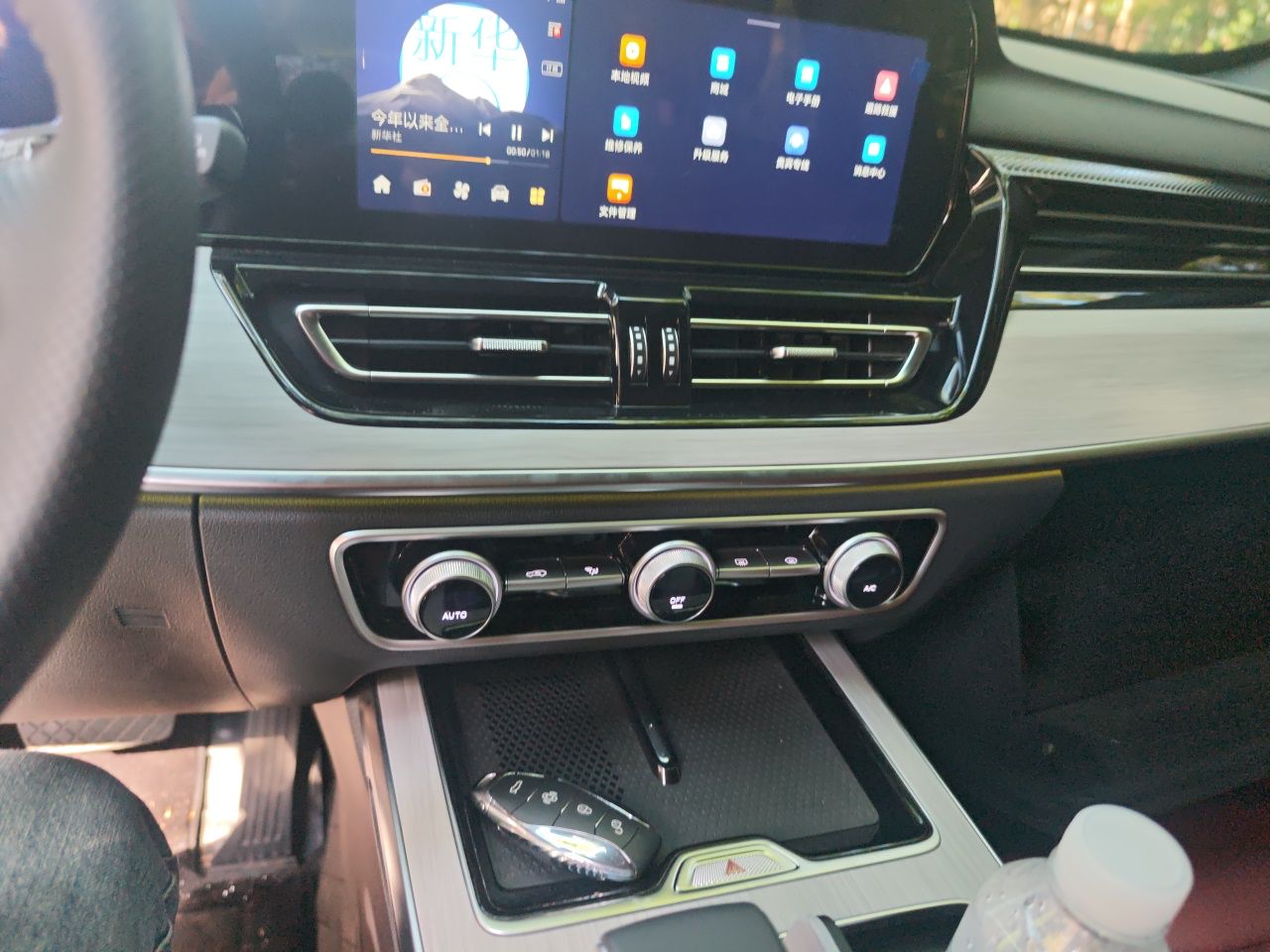 Hongqi HS5 2025 2.0T Two-Wheel-Drive Xuan Ying Edition — снимка 13