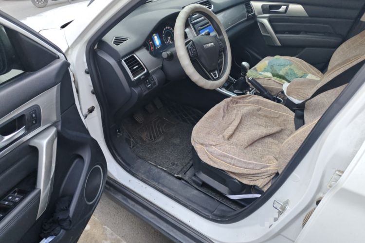 Used Haval H2 2017 Red-Label 1.5T Manual Two-Wheel Drive Comfort Model