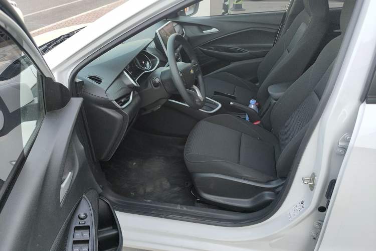 Used Chevrolet Cavalier 2022 325T Automatic Enjoyment Edition Driver Seat