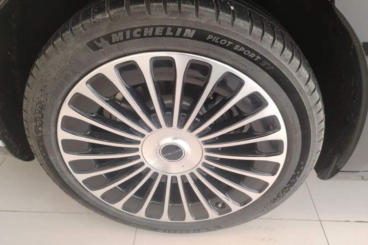 Used Hima Stelato S9 2025 Extended-Range Max+
