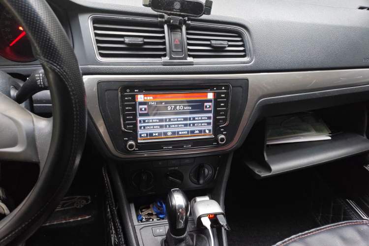 Used Volkswagen Lavida 2015 1.6L Automatic Fashion Edition
